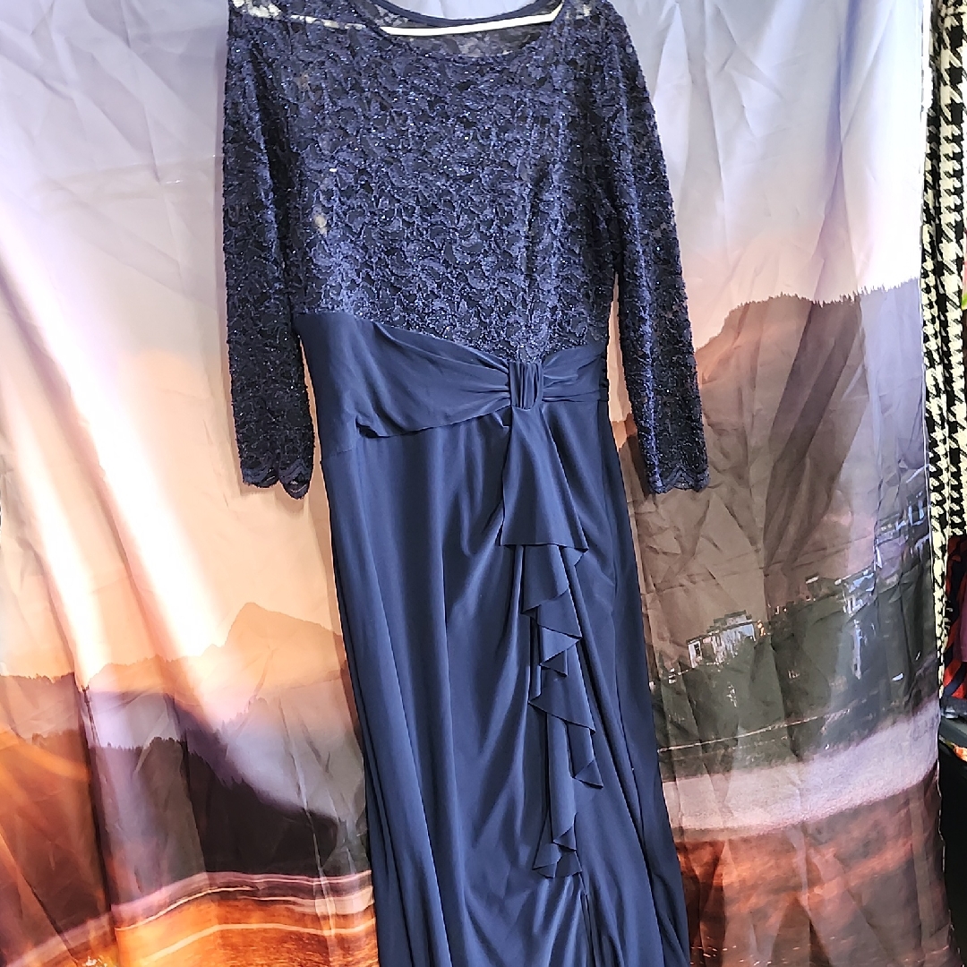 *Marina Elegant Navy Lace Long Sleeve Dress